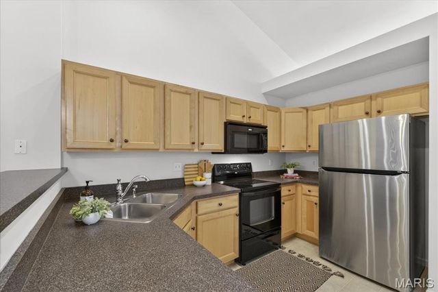 1716 Preston Centre Drive, Fenton, MO 63026