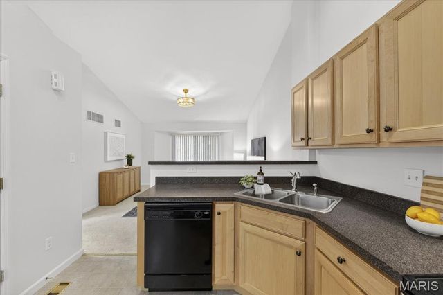 1716 Preston Centre Drive, Fenton, MO 63026