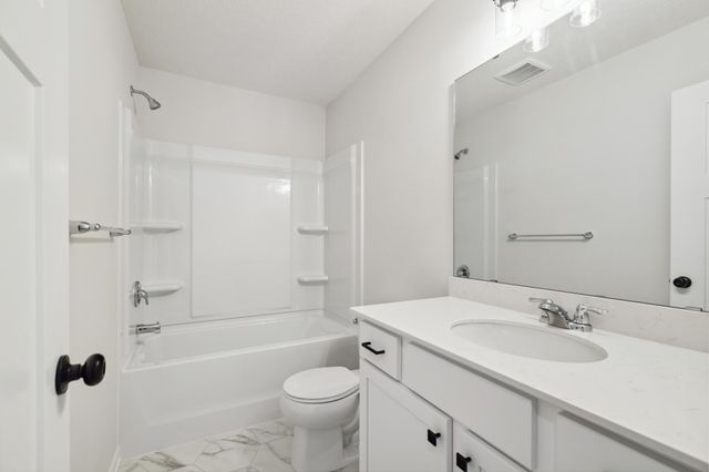 10304 Birchwood Circle, Victoria, MN 55318