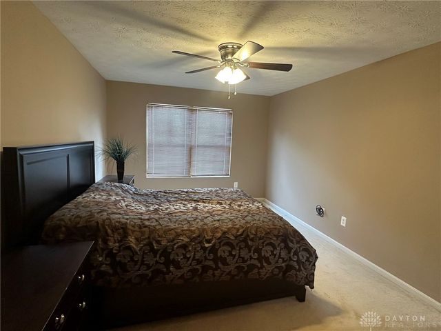 4010 Twin Lakes Circle, Clayton, OH 45315