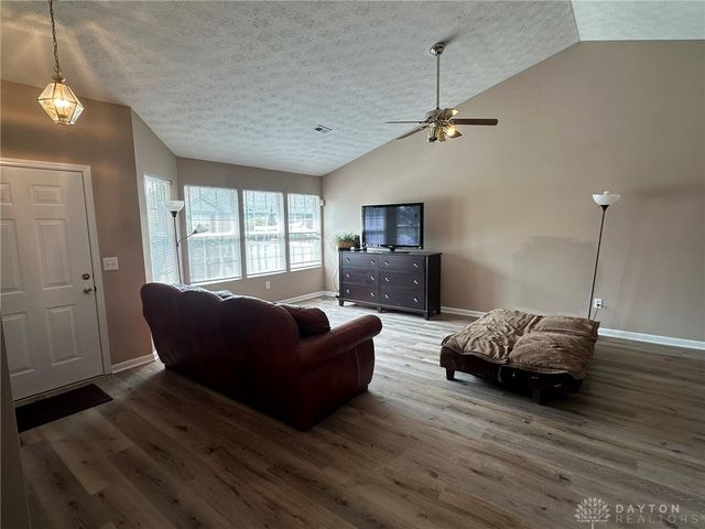 4010 Twin Lakes Circle, Clayton, OH 45315