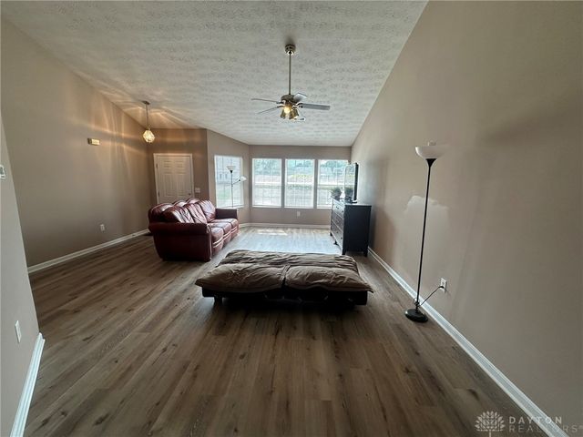 4010 Twin Lakes Circle, Clayton, OH 45315