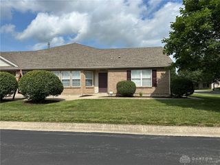 4010 Twin Lakes Circle, Clayton, OH 45315