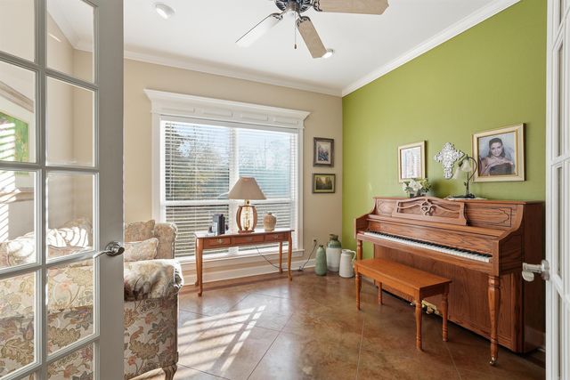 2121 DONHAM, Bauxite, AR 72011