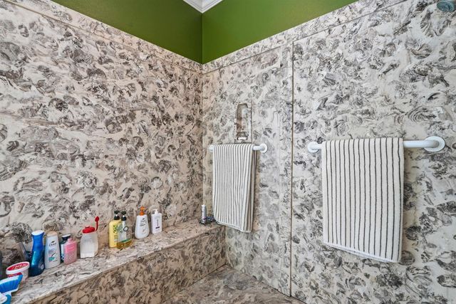 2121 DONHAM, Bauxite, AR 72011