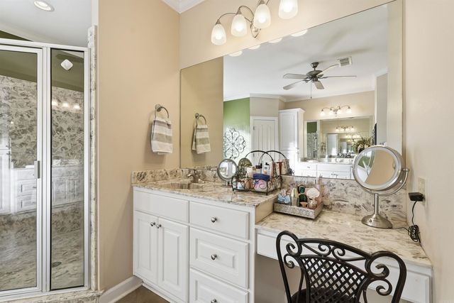 2121 DONHAM, Bauxite, AR 72011