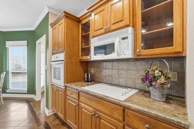 2121 DONHAM, Bauxite, AR 72011