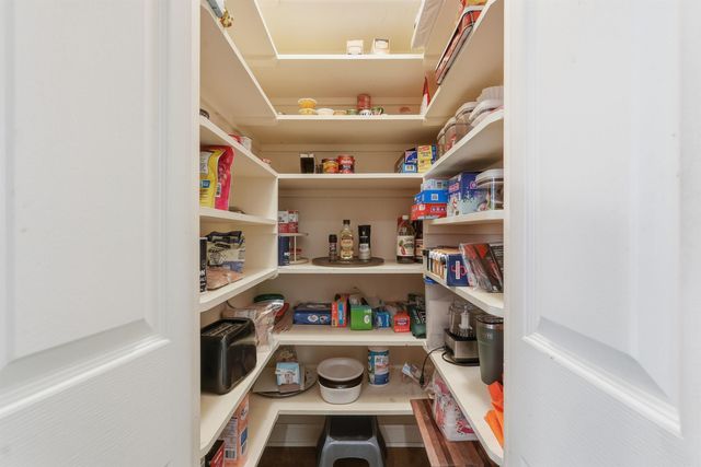 2121 DONHAM, Bauxite, AR 72011