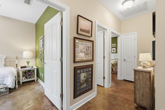 2121 DONHAM, Bauxite, AR 72011