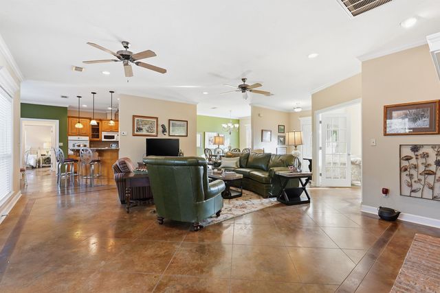 2121 DONHAM, Bauxite, AR 72011