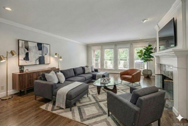 6 Frecourt Lane, Little Rock, AR 72223