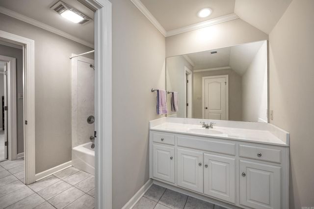 6 Frecourt Lane, Little Rock, AR 72223