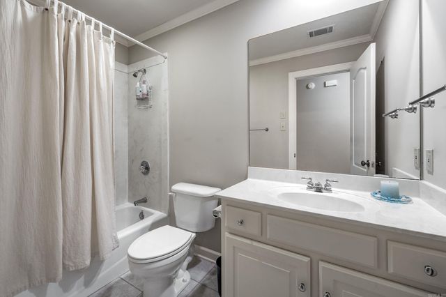 6 Frecourt Lane, Little Rock, AR 72223