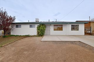 421 Bataan Drive SW, Albuquerque, NM 87121