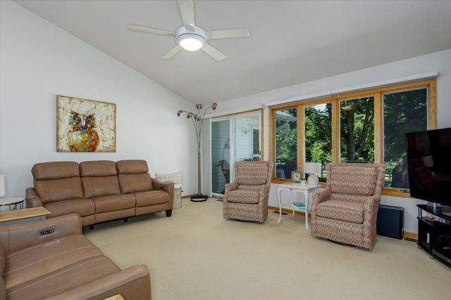 5030 Cleburne Court, Pleasant Hill, IA 50327
