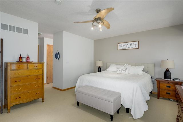 5030 Cleburne Court, Pleasant Hill, IA 50327