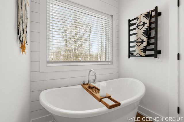 312 48th Avenue, Zeeland, MI 49464