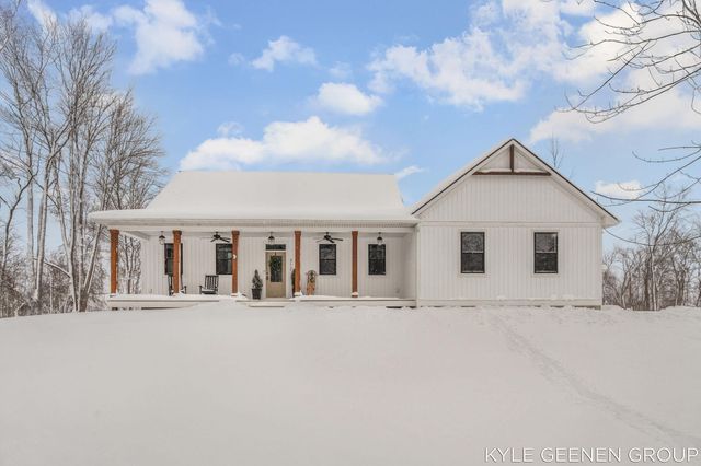 312 48th Avenue, Zeeland, MI 49464