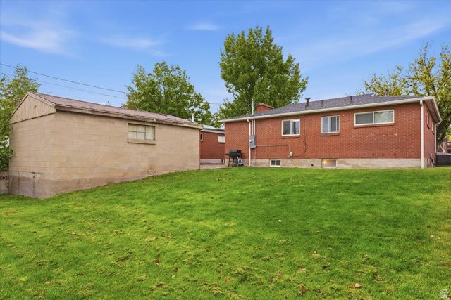 8372 W MYRON AVE, Magna, UT 84044