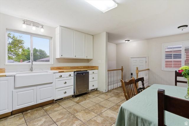 8372 W MYRON AVE, Magna, UT 84044