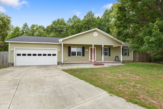 509 Hay Baler Court, Sneads Ferry, NC 28460
