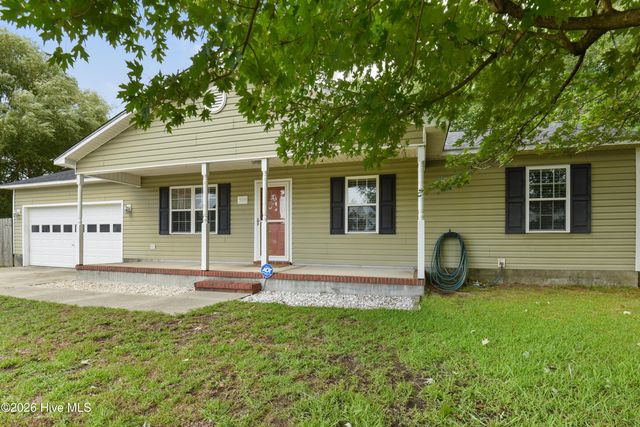 509 Hay Baler Court, Sneads Ferry, NC 28460