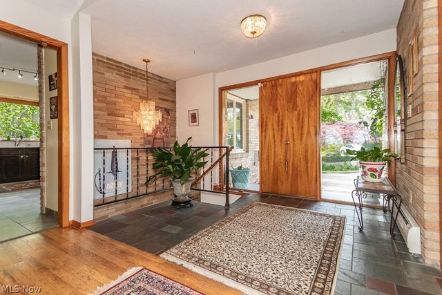 6811 Drexel Drive, Seven Hills, OH 44131