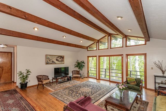 6811 Drexel Drive, Seven Hills, OH 44131