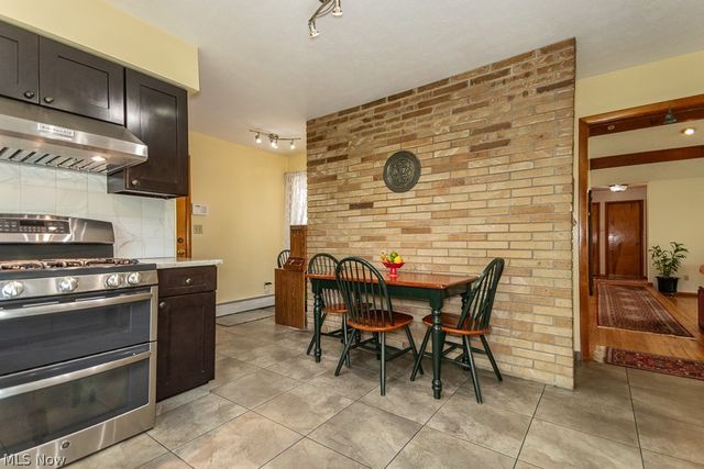 6811 Drexel Drive, Seven Hills, OH 44131