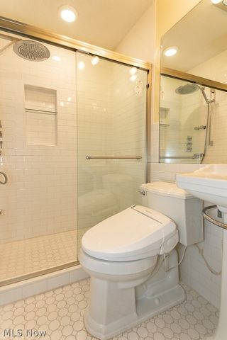 6811 Drexel Drive, Seven Hills, OH 44131