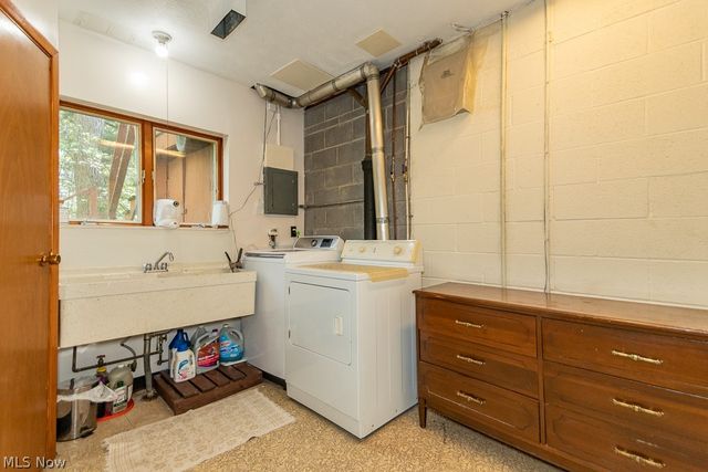 6811 Drexel Drive, Seven Hills, OH 44131