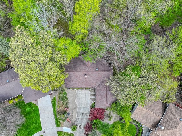 6811 Drexel Drive, Seven Hills, OH 44131