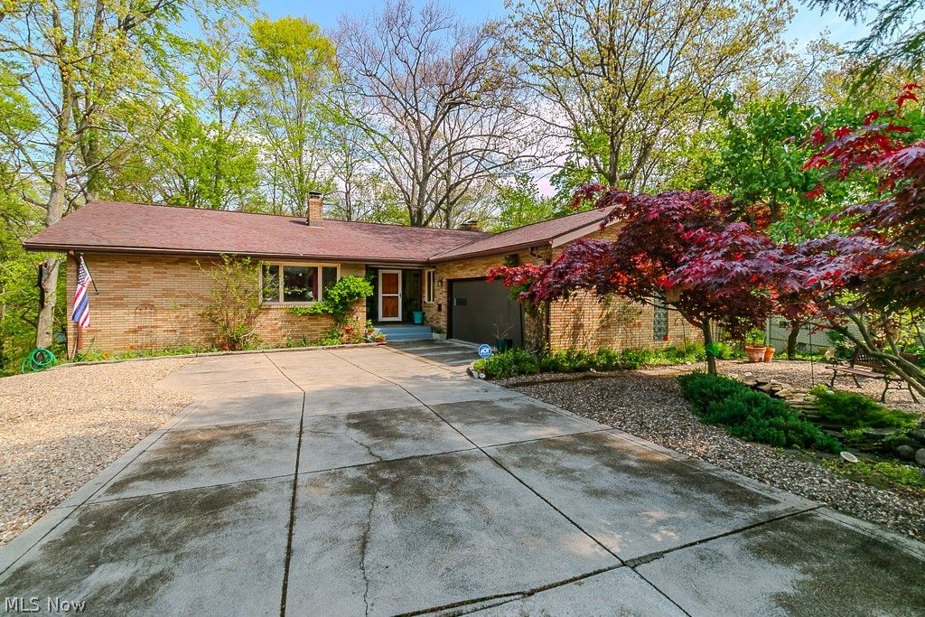 6811 Drexel Drive, Seven Hills, OH 44131