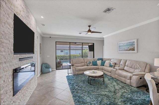 11408 AUTUMN LEAF WAY, Bradenton, FL 34212