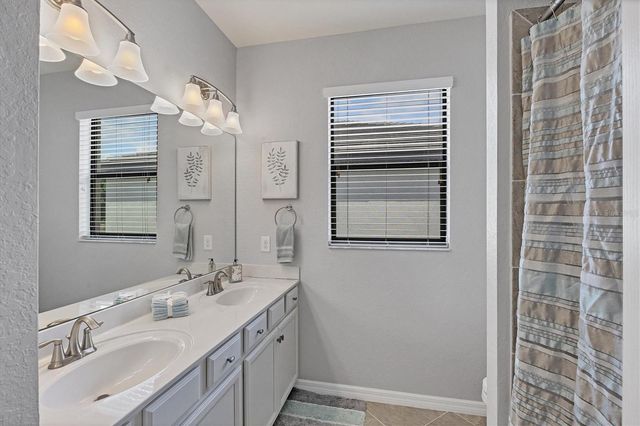 11408 AUTUMN LEAF WAY, Bradenton, FL 34212