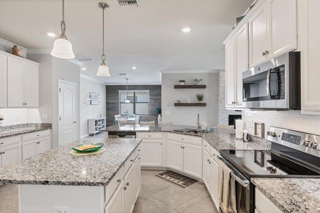 11408 AUTUMN LEAF WAY, Bradenton, FL 34212