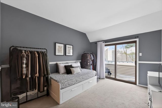 52 SUMMIT CT, Marlton, NJ 08053