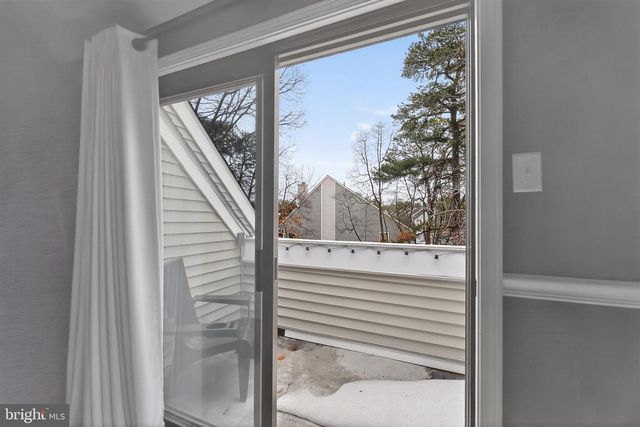 52 SUMMIT CT, Marlton, NJ 08053