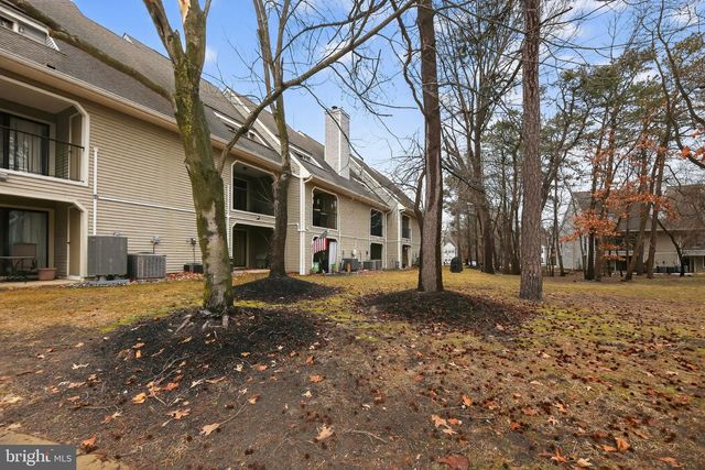 52 SUMMIT CT, Marlton, NJ 08053
