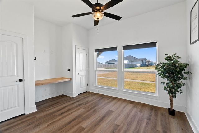 2474 Pegasus Dr, Corpus Christi, TX 78415