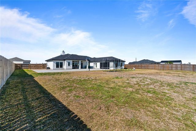 2474 Pegasus Dr, Corpus Christi, TX 78415