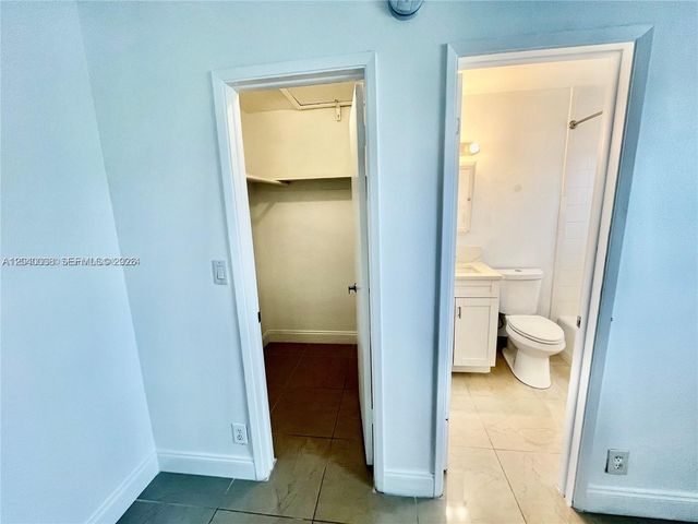 241 SE 9th Ave 207, Pompano Beach, FL 33060
