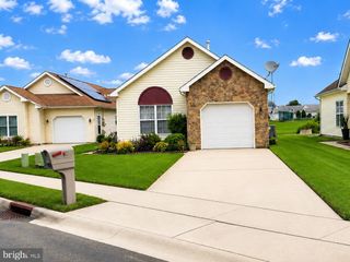 12 BELMONT AVE, Edgewater Park, NJ 08010