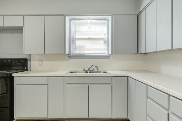 3013 45th Street, Lubbock, TX 79413