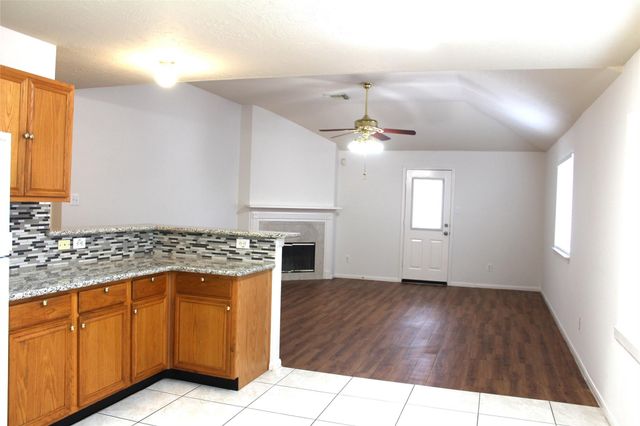 16014 Clayton Green Drive, Houston, TX 77082