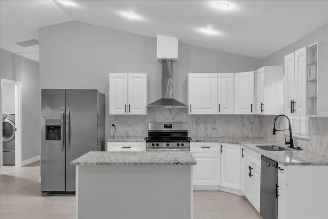 319 AVENUE A NE, Winter Haven, FL 33881