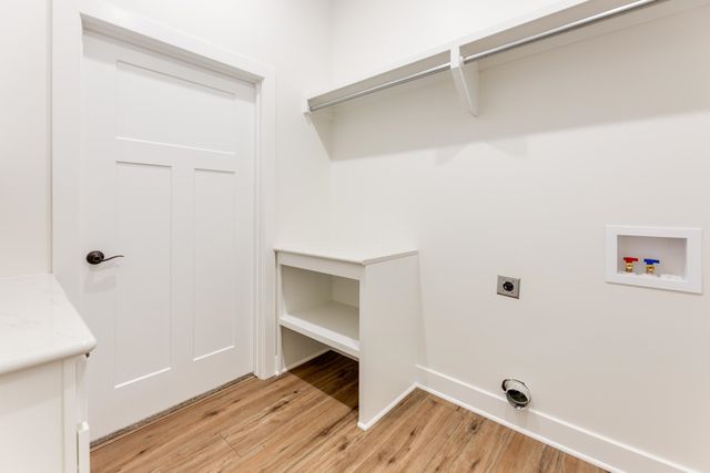 1208 Stutzman St., Halstead, KS 67056