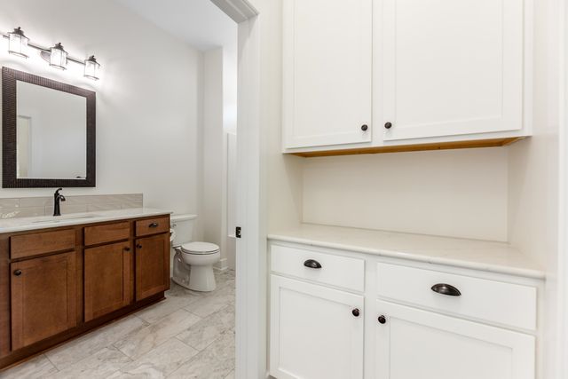 1208 Stutzman St., Halstead, KS 67056