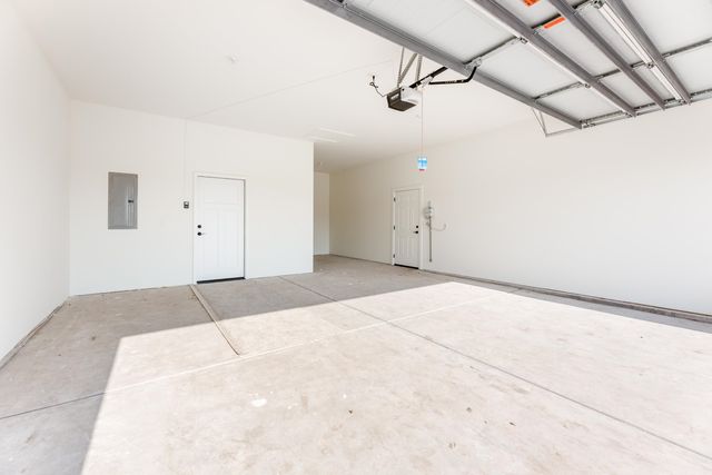 1208 Stutzman St., Halstead, KS 67056