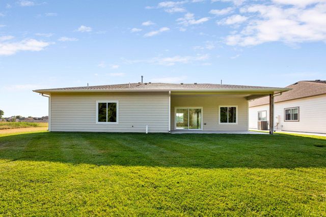 1208 Stutzman St., Halstead, KS 67056